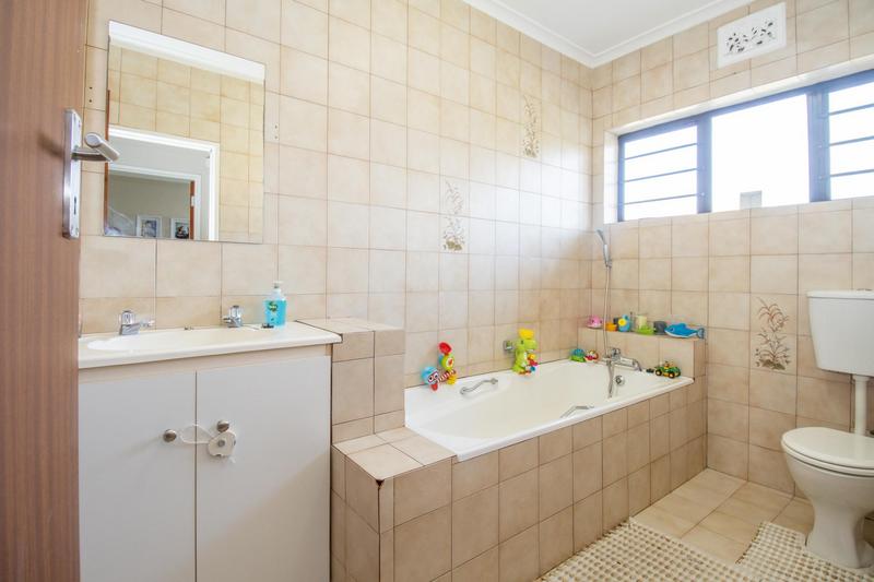 3 Bedroom Property for Sale in Heathfield Western Cape
